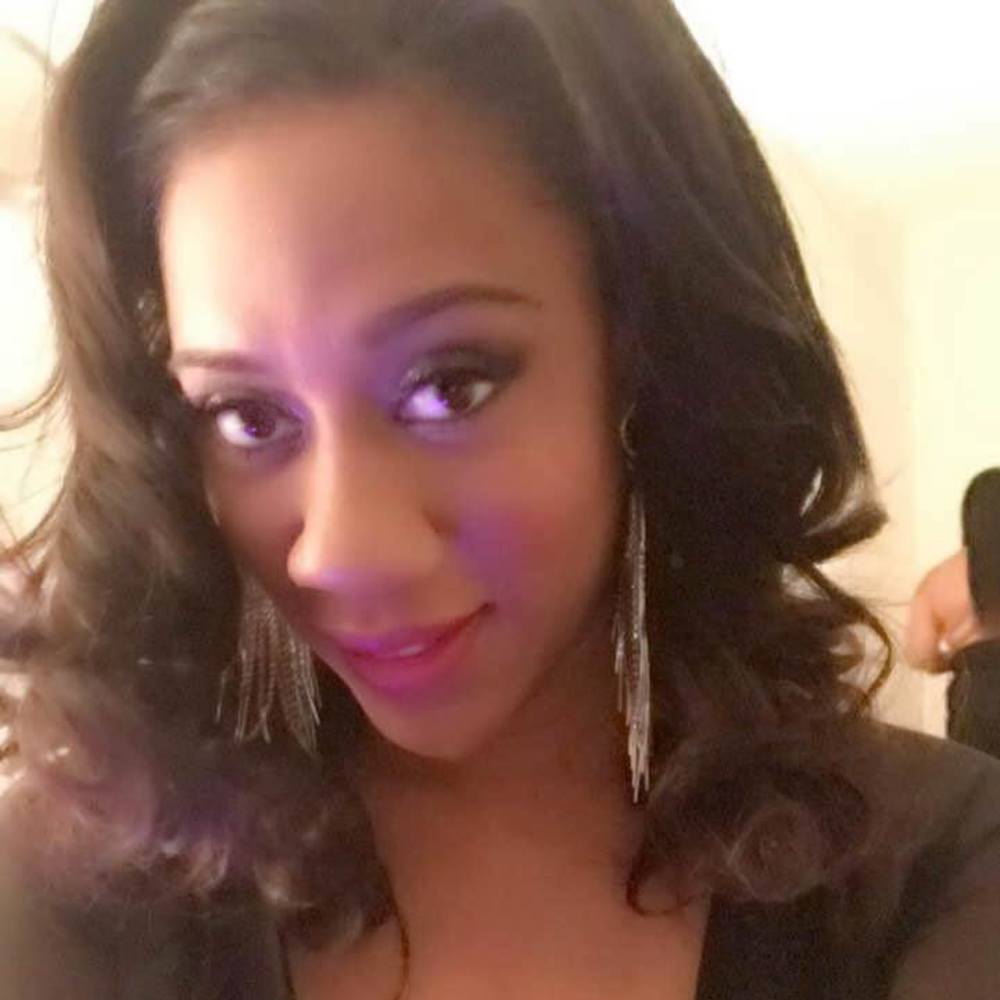 Meet your Posher, Laurie lo